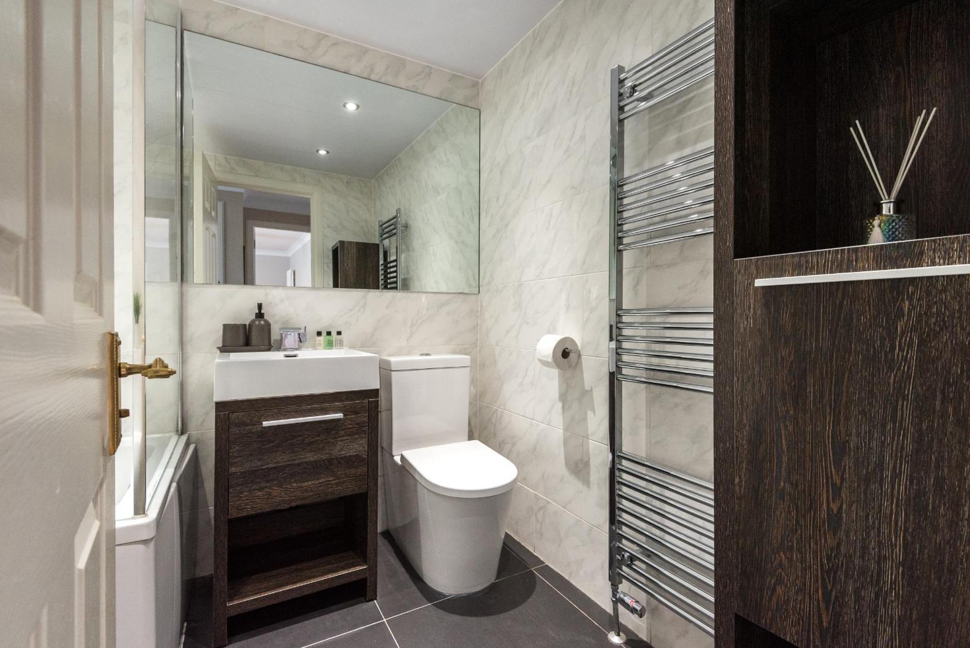 Cosy Roseburn Apartment, Edinburgh - 2 Bedrooms, Free Parking Eksteriør bilde