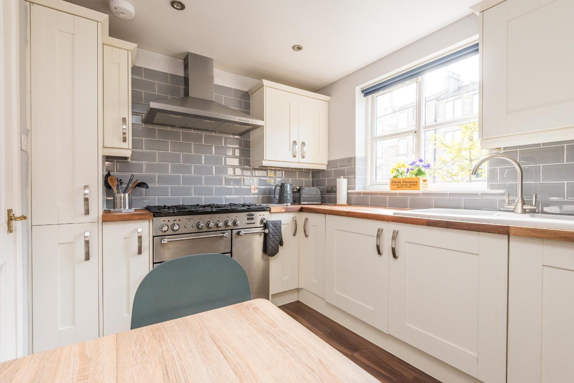 Cosy Roseburn Apartment, Edinburgh - 2 Bedrooms, Free Parking Eksteriør bilde